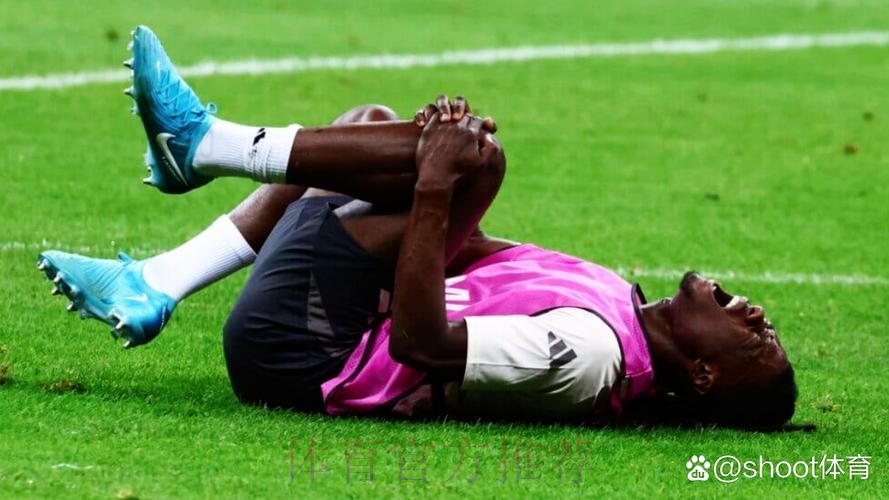 皇马官方:卡马文加右膝外侧韧带断裂 将伤缺2个月 皇马官方:卡马文加右膝外侧韧带断裂 将伤缺2个月